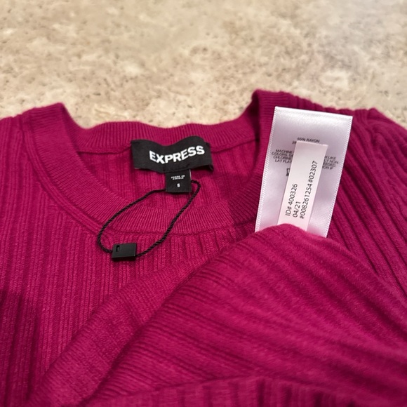 Express Ribbed Magenta Blouse - Picture 2 of 3